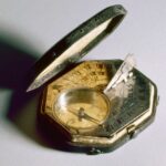 Butterfield Type Sundial, ca. 1680 Pocket sundial with a built-in compass. The Mariners' Museum and Park 1934.0490.000001